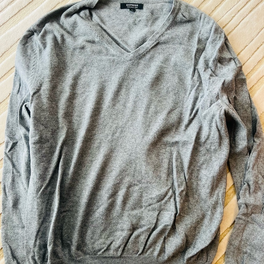 Express Men's Gray partially wool size L Sweater
